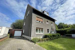 Mehrfamilienhaus mit 5 Einheiten und einem Bauplatz in zentraler Lage von Waltrop. – Die vollständige Adresse der Immobilie erhältst du vom Anbieter., 45731 Waltrop – Vorschaubild 1