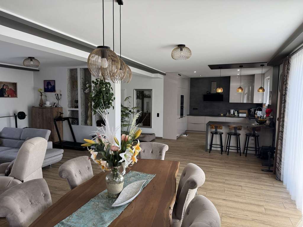 Immobilie in Großröhrsdorf - Top saniertes Einfamilienhaus mit zusätzlichem 3-Familienhaus - Bild 3