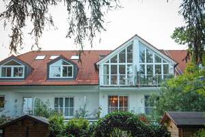100 m zum Wald, lichtdurchflutete 2,5 Zi Galeriewhg mit sonnigem Balkon in Bestlage Waldtrudering