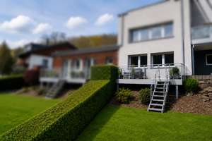 
    Haus-im-Haus-Konzept: Moderne 2-Zimmer-Wohnung mit Garten. Kernsaniert 2012!
