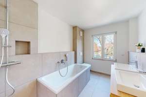 Neubau: Exquisite 3-Zimmer-Wohnung mit eleganter Ausstattung, stylischem Flair und Süd-Balkon – Die vollständige Adresse der Immobilie erhältst du vom Anbieter., 81245 Obermenzing, München – Vorschaubild 11