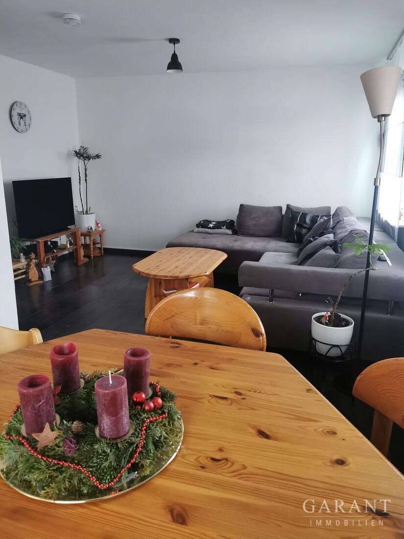 Immobilie in Berglen - Ländliche 4-Zimmer-Erdgeschoss-Wohnung mit Terrasse, Balkon und Weitblick - Bild 2