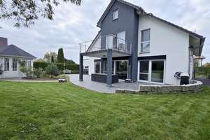 Einfamilienhaus der Spitzenklasse! 
Exklusive Lage und außergewöhnliche Ausstattung! – Die vollständige Adresse der Immobilie erhältst du vom Anbieter., 73054 Eislingen/Fils – Vorschaubild 1