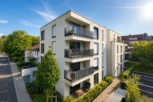 Wiesbaden: Neuwertige Vierzimmerwohnung mit Balkon, EBK und Tiefgarage im Rheingauviertel