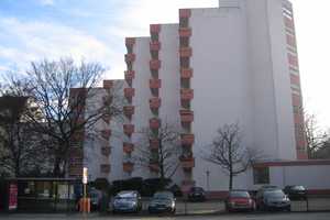 Sonnige und ruhige 2-Zi-Wohnung (Balkon, EBK, Stellplatz) im gepflegten Umfeld in Charlottenburg – Lindenallee 52, 14050 Berlin – Vorschaubild 16
