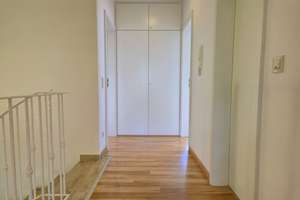IDYLIC & SPACIOUS LIVING! Charming semi-detached house with secluded garden *Dog allowed* – Die vollständige Adresse der Immobilie erhältst du vom Anbieter., 65817 Eppstein – Vorschaubild 13