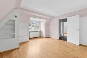 Im Zentrum von Blankenese - Einfamilienhaus mit großzügigem Grundstück – Hamburg – Vorschaubild 4