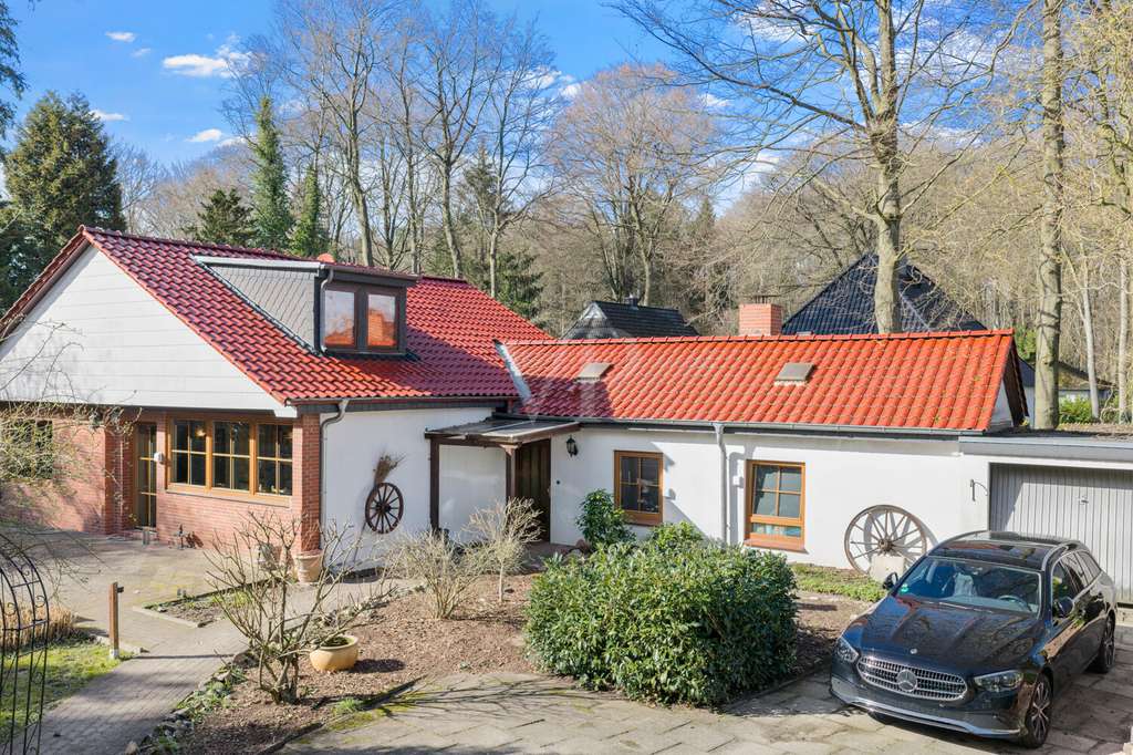 Immobilie in Dassendorf - Traumgrundstück am Waldrand – charmantes Haus mit großem Potenzial ! - Bild 1