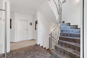 Top gepflegtes Einfamilienhaus mit viel Platz in einer der besten Lagen des Ingolstädter Südwestens! – Die vollständige Adresse der Immobilie erhältst du vom Anbieter., 85051 Südwest, Ingolstadt – Vorschaubild 14