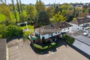 Freier Wasserblick. 967 m² Südgrundstück. Zweifamilienhaus in Frankfurt-Nied. – Die vollständige Adresse der Immobilie erhältst du vom Anbieter., 65934 Nied, Frankfurt am Main – Vorschaubild 2