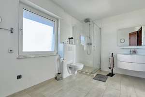 Traum-Gelegenheit! Modernisierter Pferdehof mit über 8.000 qm- Koppeln, Bürofläche &amp; vielen O... – Die vollständige Adresse der Immobilie erhältst du vom Anbieter., 51519 Odenthal – Vorschaubild 9