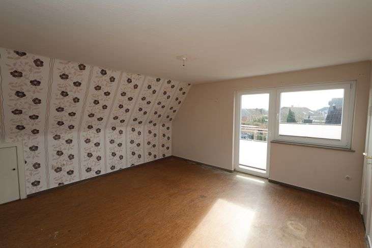 Immobilie in Groven - Gediegenes Einfamilienhaus auf schönem Grundstück mit altem Baumbestand in Lunden, Kreis Dithmarsche - Bild 12