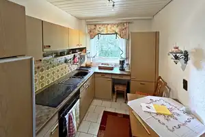 NÜRNBERG-ALTENFURT: GEPFLEGTE 3-ZI-HOCHPARTERRE-WOHNUNG MIT GROSSER LOGGIA UND EINZELGARAGE – Nürnberg – Vorschaubild 15