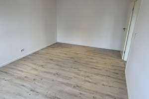 Anfragen NUR per E-Mail.  gr. 2-Zi. Wohnung mit Dachterrasse - Fahrstuhl - Kaminofen - EBK - Brhv. – Hafenstr. 188, 27568 Lehe, Bremerhaven – Vorschaubild 18