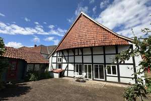 Alt trifft modern – liebevoll saniertes Fachwerkhaus von 1735 in Bückeburg-Petzen zu vermieten