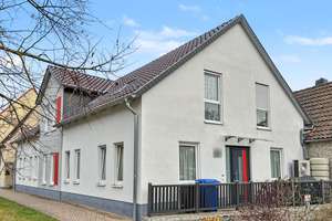Viel Platz für große Familien, Hobbys und individuelle Wohnträume - Einfamilienhaus in Gleina – Die vollständige Adresse der Immobilie erhältst du vom Anbieter., 6632 Baumersroda – Vorschaubild 2