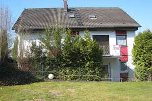 /// Ruhig gelegenes 2 - 3 Familienhaus mit tollem Fernblick  /// – Die vollständige Adresse der Immobilie erhältst du vom Anbieter., 34385 Bad Karlshafen – Vorschaubild 1
