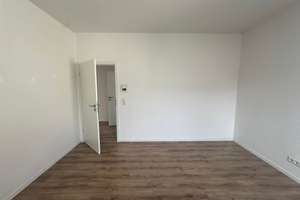 Helle 3 - Zimmer Wohnung mit separatem Mansardenzimmer in schöner Lage zu vermieten!  – Grafschaftsweg 6, 58675 Hemer – Vorschaubild 3
