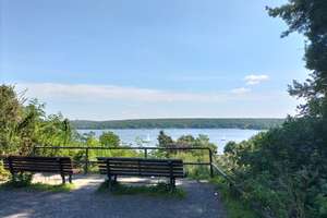 Traumhafte Lage: Moderne  Zweifamilienvilla  300 m  zum Havel u Verkaufen