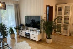  2-Zimmer-Wohnung mit Loggia, Einbauküche und Tiefgaragenstellplatz am Siebentischwald – Walther-Heim-Straße 14, 86161 Hochfeld, Augsburg – Vorschaubild 2