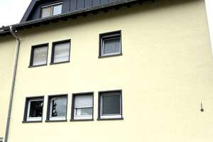 Mehrfamilienhaus mit großem Grundstück und Erweiterungspotenzial in ruhiger Lage von Lieblos – Die vollständige Adresse der Immobilie erhältst du vom Anbieter., 63584 Gründau – Vorschaubild 1