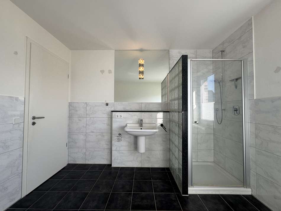 Badezimmer (OG)