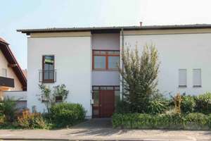 Architektenhaus mit Split-Level-Charme und Panorama-Terrasse – Die vollständige Adresse der Immobilie erhältst du vom Anbieter., 65795 Hattersheim am Main – Vorschaubild 2