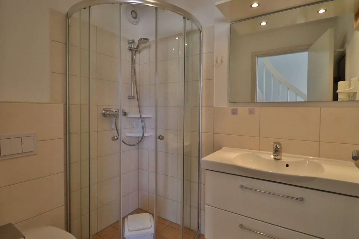 Immobilie in Wendtorf - Maritimes Ferienidyll in der Marina Wendtorf: stilvolle DHH in ruhiger Lage mit Sauna und Loggia - Bild 7