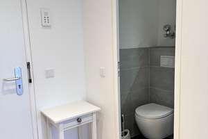Helle 1-Zimmer-Wohnung mit Balkon — vollrenoviert, möbliert — München- Forstenried – Die vollständige Adresse der Immobilie erhältst du vom Anbieter., 81476 Forstenried, München – Vorschaubild 5