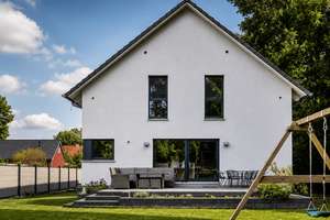 Modernes Familienhaus nahe dem Wasser – energieeffizient, großzügig und bezugsfertig – 13503 Heiligensee, Berlin – Vorschaubild 2