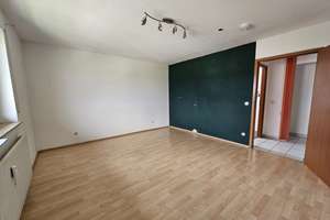 Sofort verfügbare 3-Zimmer-ETW mit Loggia, Garage und Renovierungsbedarf in KA-Neureut – Die vollständige Adresse der Immobilie erhältst du vom Anbieter., 76149 Neureut, Karlsruhe – Vorschaubild 5