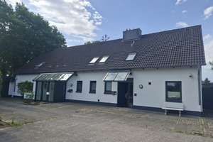 ***Wohnen mit Haus-Charakter in Waldnähe*** – Die vollständige Adresse der Immobilie erhältst du vom Anbieter., 25336 Elmshorn – Vorschaubild 2