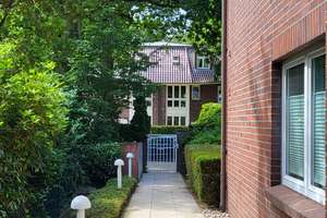 Galerie-Wohnung mit viel Platz im grünen Hamburg-Wellingsbüttel – Pfeilshofer Weg 29, 22391 Wellingsbüttel, Hamburg – Vorschaubild 4