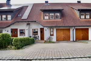 Schönes 5-Zimmer-Reihenhaus mit EBK in Ailingen