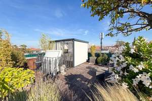 Über den Dächern Berlins: Dachgeschosswohnung mit 35 m² Terrasse, Aufzug, Weitblick, Architektur
