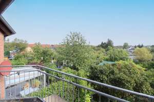 Wohnen mit Blick ins Grüne: 3-Zi.-Maisonette-Wohnung mit Balkon in Schwerin-Friedrichsthal – Die vollständige Adresse der Immobilie erhältst du vom Anbieter., 19057 Friedrichsthal, Schwerin – Vorschaubild 4