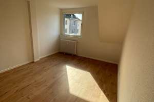 Vollständig renovierte Wohnung mit einem Wohn-Schlafzimmer, KDB und Balkon in Düsseldorf-Bilk
