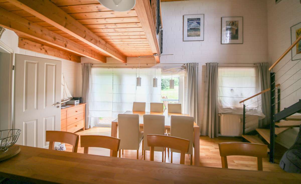 Immobilie in Gelting - Reetdachkate an der Ostsee in idyllischer Alleinlage mit drei Wohnungen  + 2,2 ha Land - Bild 11