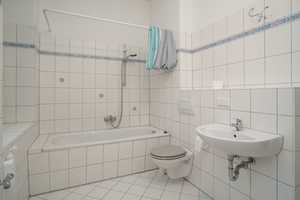 Property thumbnail 9