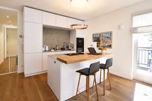 JAKOBSHOF: 4-Zi-Penthouse mit Stil & Format. Dachterrasse. Top-Interieur. Aufzug. 2 TG-Plätze. – Die vollständige Adresse der Immobilie erhältst du vom Anbieter., 40215 Friedrichstadt, Düsseldorf – Vorschaubild 5