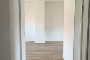 Neu saniert - Blick über Jena:  DG ca. 46 m², 2 Zimmer, ruhig & zentrumsnah – Golmsdorfer Straße 21, 7749 Wenigenjena, Jena – Vorschaubild 5