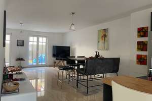 WOHNEN AUF HÖCHSTEM NIVEAU – EXKLUSIVE 4 ZIMMER ETW MIT TERRASSE/BALKON/EBK/KLIMA IN  RUHIGER LAGE – Die vollständige Adresse der Immobilie erhältst du vom Anbieter., 63236 Neu-Isenburg – Vorschaubild 3