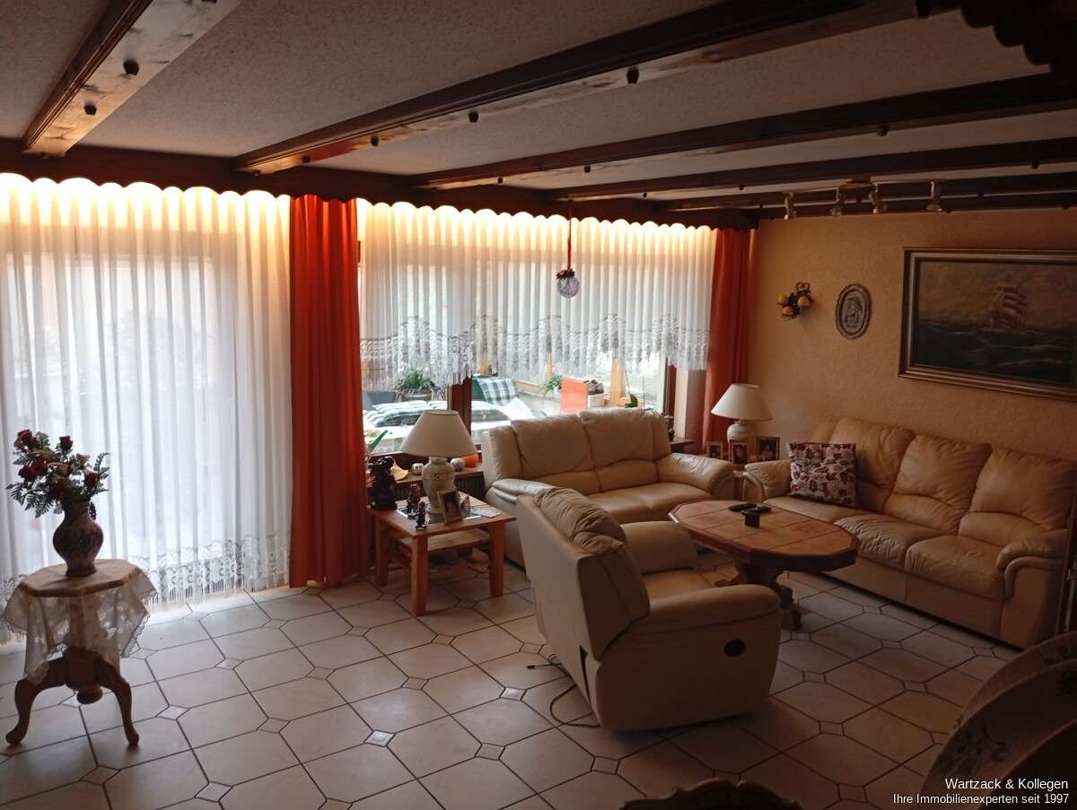 Immobilie in Schwanstetten - Reiheneckhaus mit fast 150 m² Wohnfläche, schönem Grundstück, Wintergarten und Doppelgarage - Bild 4