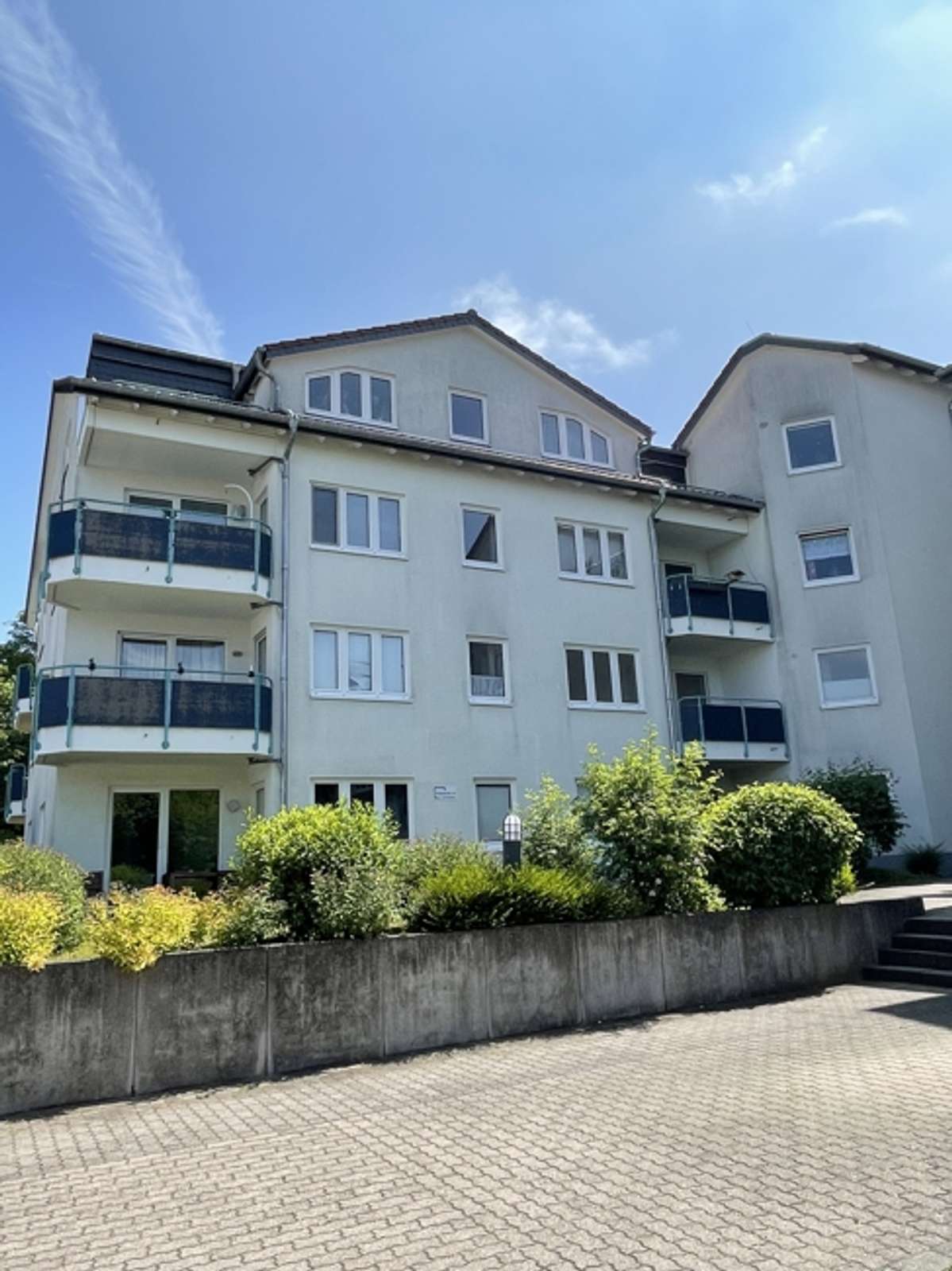 Solide Kapitalanlage: 2-Zimmer-ETW mit Balkon und herrlichem Fernblick in Weende