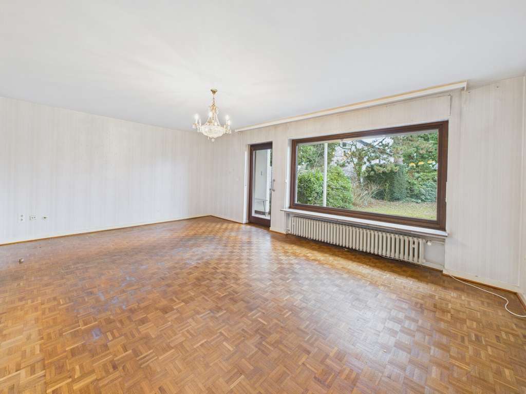 Immobilie in Wesseling - Großzügige Doppelhaushälfte in Wesseling mit Entwicklungspotenzial - Bild 4