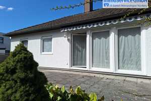 Familienfreundlich und Naturnah - 4-Zimmer Bungalow mit Terrasse und großem Grundstück – Nürnberg – Vorschaubild 1
