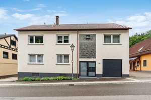 Großzügiges Einfamilienhaus mit zwei Wohneinheiten in Nattheim OT Fleinheim – Heidenheim (Kreis) – Vorschaubild 1