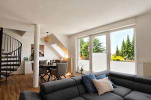 Stilvolle Maisonette mit großer Dachterrasse | Voll möbliert | Stellplatz