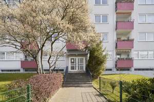 Lichtdurchflutete Eigentumswohnung mit großem Sonnenbalkon und gemütlicher Loggia zentral in Nippes – Die vollständige Adresse der Immobilie erhältst du vom Anbieter., 50733 Nippes (Ortsteil), Köln – Vorschaubild 13