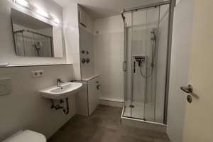 Ruhiges, frisch renoviertes Appartement mit West-Balkon und neuer EBK – 81539 Obergiesing, München – Vorschaubild 5